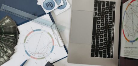 Como a Astrologia Pode Ajudar a Entender o Comportamento do Seu Pet